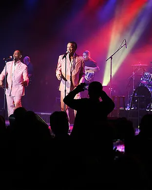 The Spinners Warren